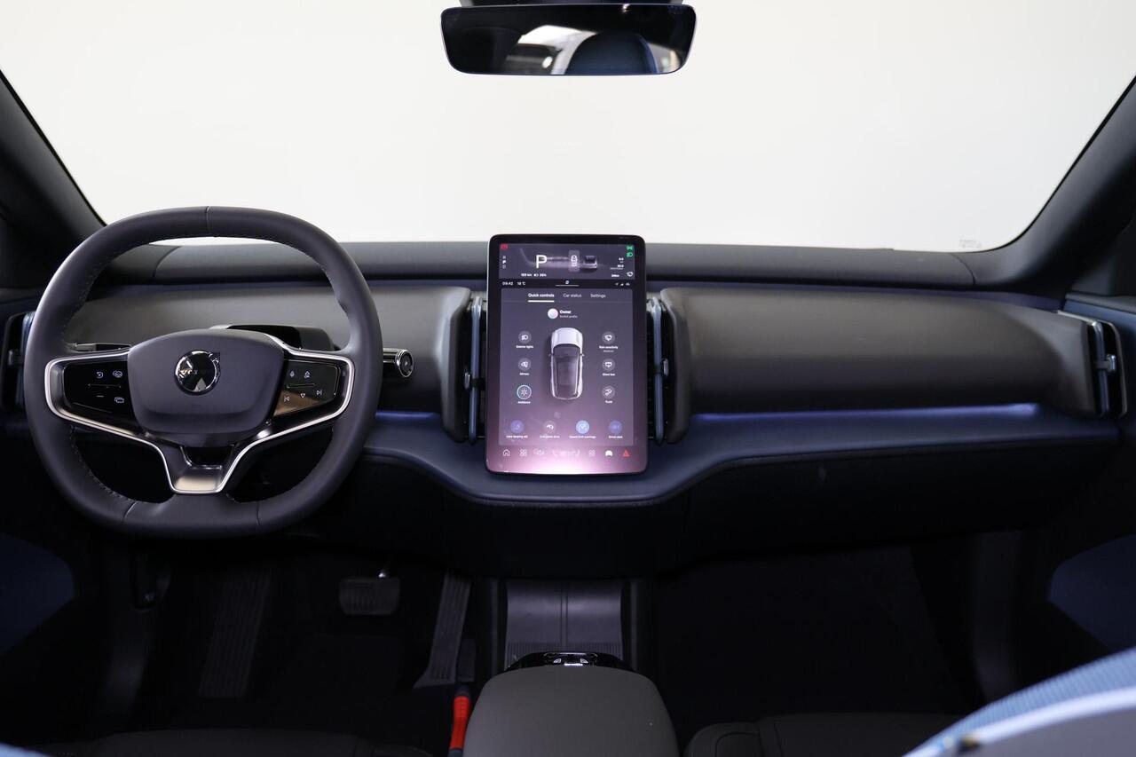 Volvo EX30 Single Motor Extended Range Ultra 69 kWh - 20' LMV - Getint glas v.a. B-stijl - Panoramadak - 360º Camera - Harman Kardon audio - Elektrisch bedienbare voorstoelen - Adaptive Cruise Control - Pilot Assist - BLIS dodehoekassistentie - Keyless Drive - Elekt