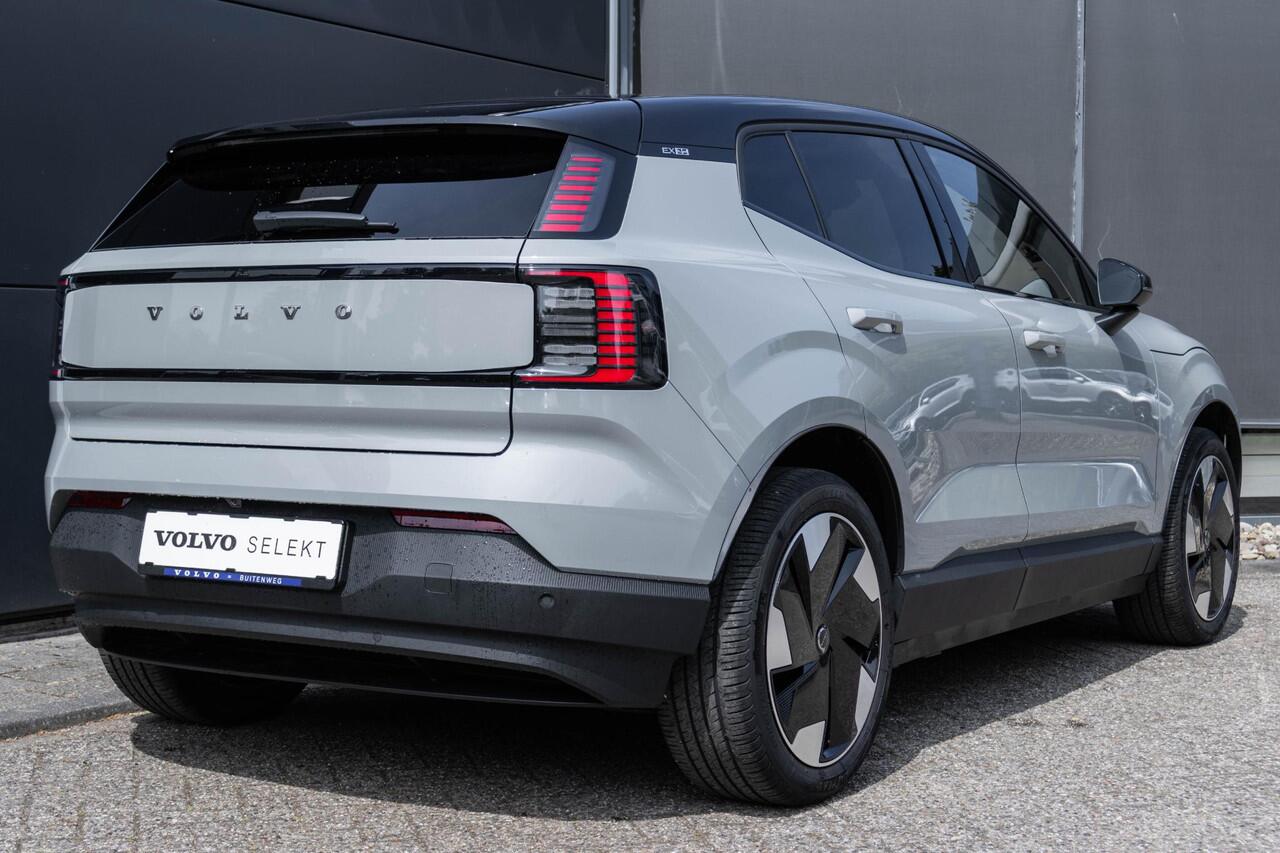 Volvo EX30 Single Motor Extended Range Plus 69 kWh | Getint Glas Achter | Pine Interieur | Adaptieve Cruise Control | Keyless Entry | Parkeersensoren | Dodehoekdetectie Met Correctie | Apple Carplay/Android Auto | Rijstrooksensor Met Correctie