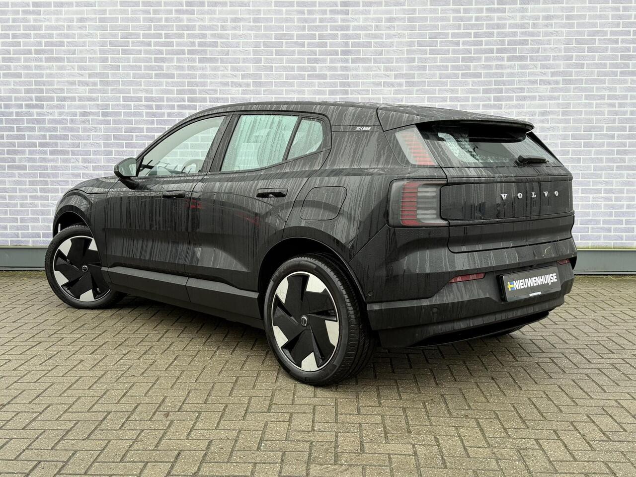 Volvo EX30 Single Motor Extended Range Ultra 69 kWh | Adaptieve Cruise Control | Panoramadak | Harman Kardon Audio | Warmtepomp | 360 Parkeercamera | BLIS |