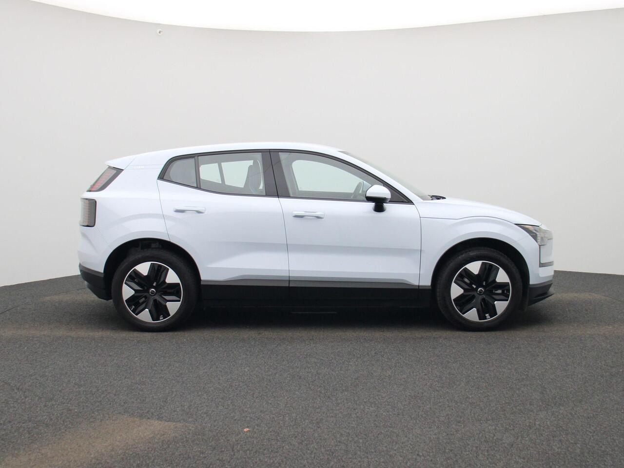 Volvo EX30 Single Motor Core | Google Navigatie | Achteruitrijcamera | Keyless | Adaptive Cruise Control | Apple CarPlay Adroid Auto