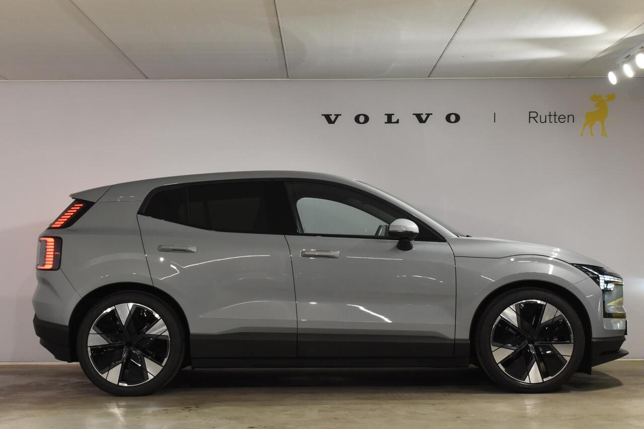 Volvo EX30 272PK Single Motor Extended Range Core / Adaptieve Cruise Control/ Climate Pack / Extra getint glas / Dodehoek Detectie / Parkeersensoren/ Achteruitrijcamera/ Warmtepomp/ Google Services/