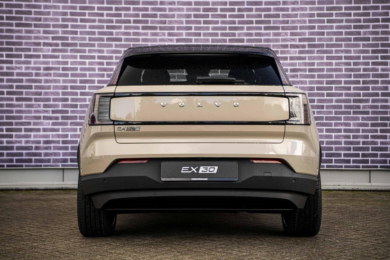 Volvo EX30 Single Motor Extended Range Ultra 69 kWh | Panoramadak | 360 camera | 22KW Lader | Park Assist Pilot | Power Seats |