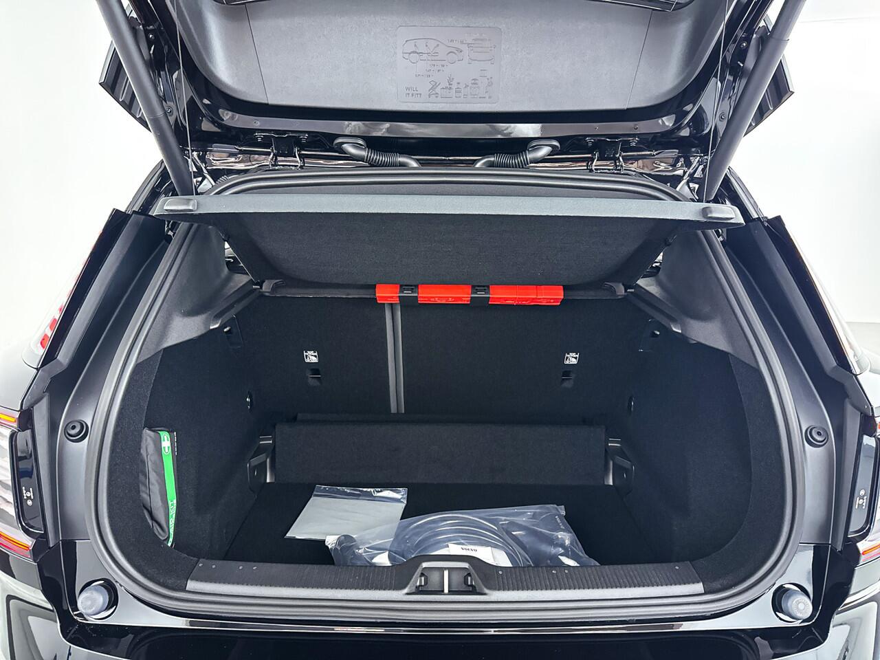 Volvo EX30 Single Motor Extended Range Plus 69 kWh | 20" Aero