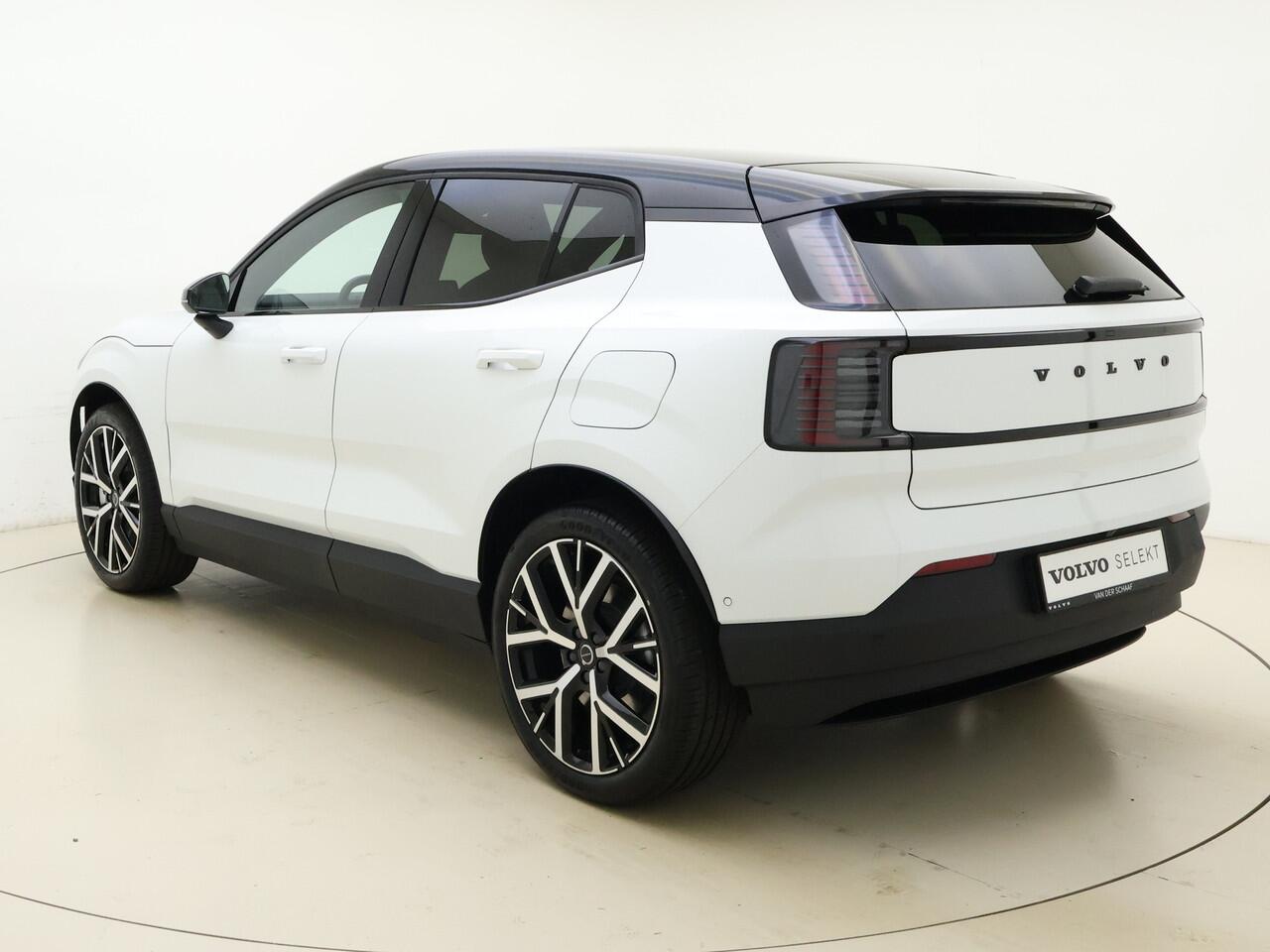 Volvo EX30 Twin Motor Performance Ultra Europa Sport / WOOL BLEND / 20" 5-Y-SPAAKS / BLACK PACK / GETINT GLAS /