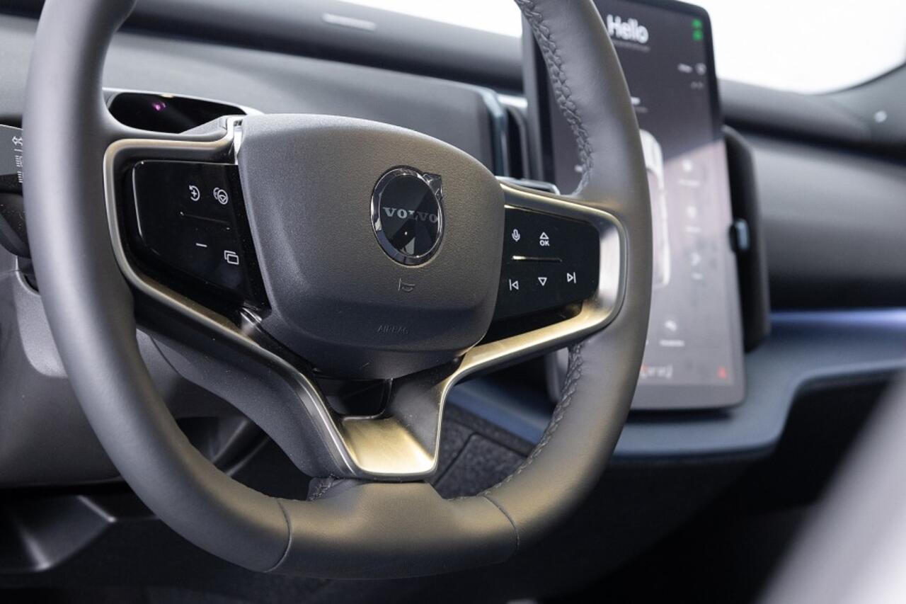 Volvo EX30 Twin Motor Performance Ultra 69 kWh ? 1e Eigenaar