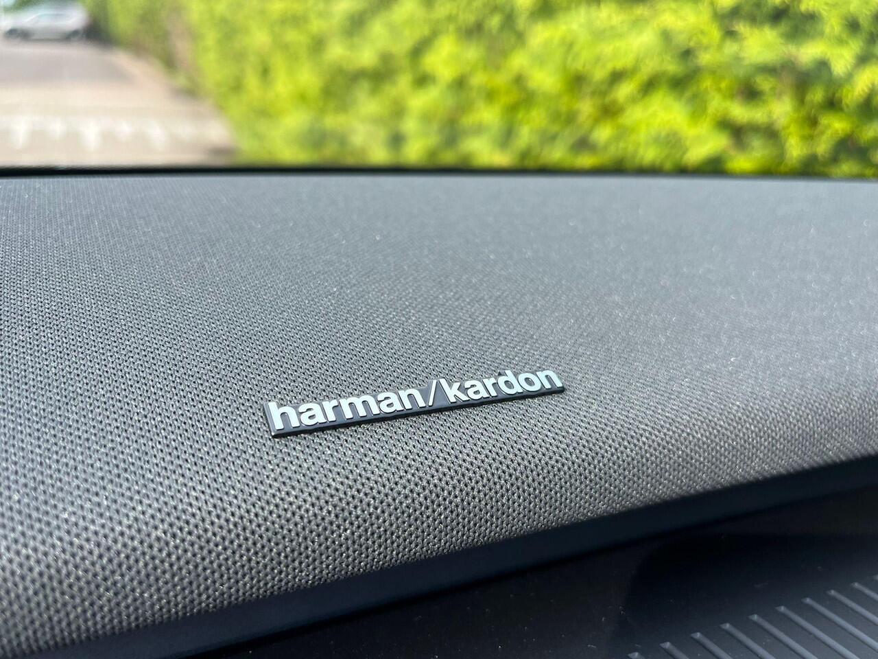 Volvo EX30 Single Motor Extended Range Plus 69 kWh | nieuw uit voorraad | LAAGSTEPRIJS garantie