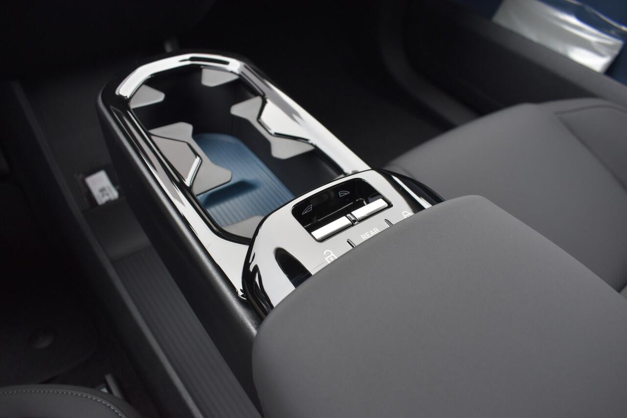 Volvo EX30 Extended Range Plus 69 kWh | 6000,- korting | Climate Pack | Apple Carplay | H&K | Camera | 19'LMV | ACC