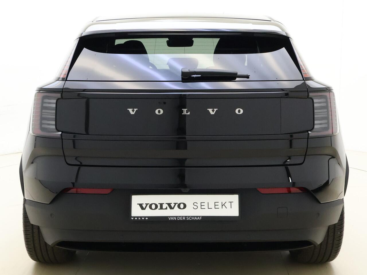 Volvo EX30 Extended Range Plus / DEMO DEAL / Getint glas / Adapt. Cruise / BLIS / Harman&Kardon / Keytag / PDC + Camera / El. Achterklep /