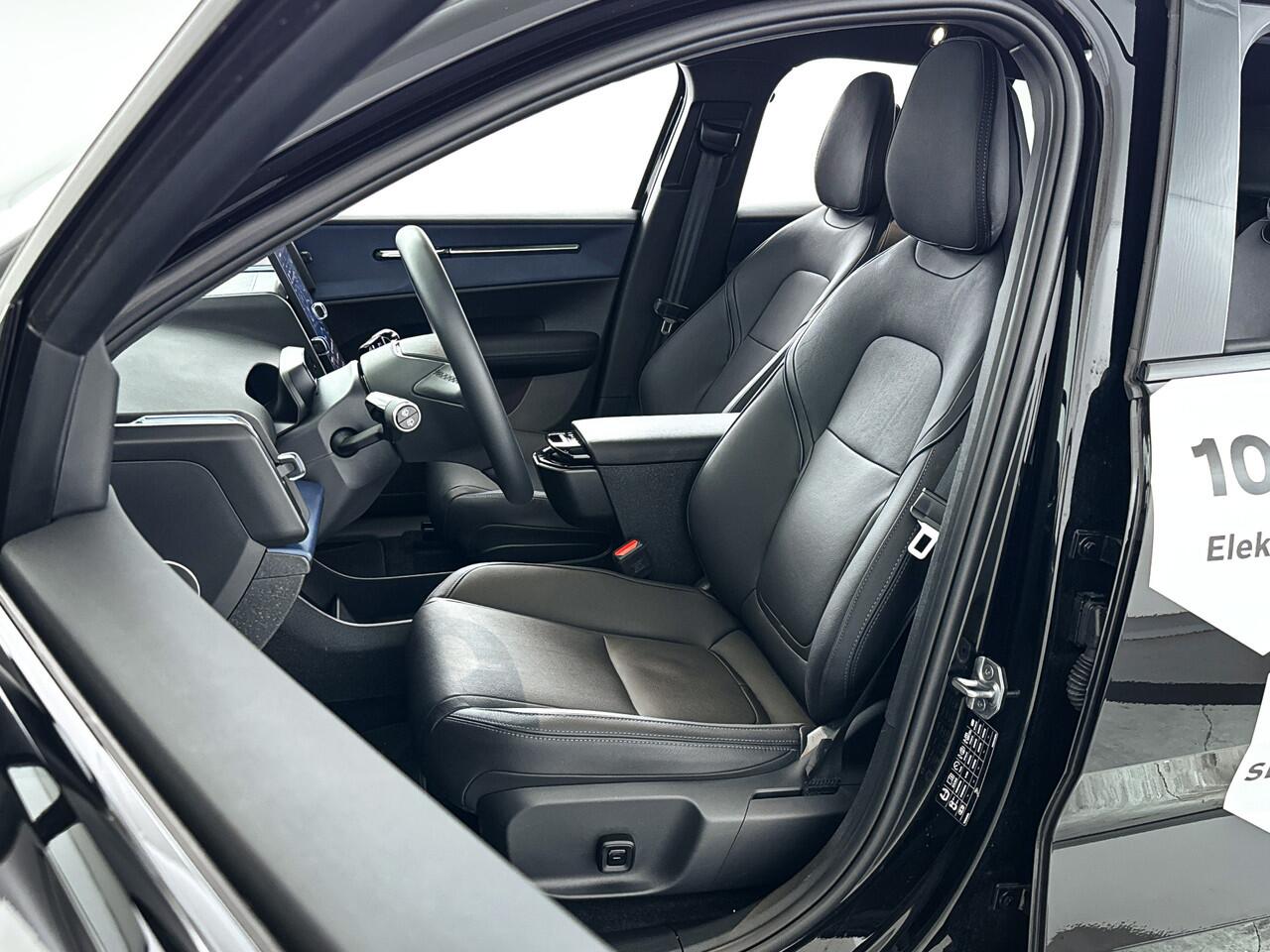 Volvo EX30 Single Motor Extended Range Ultra 69 kWh | Panoramadak | 360º camera | Harman Kardon | Stoel- stuurverwarming