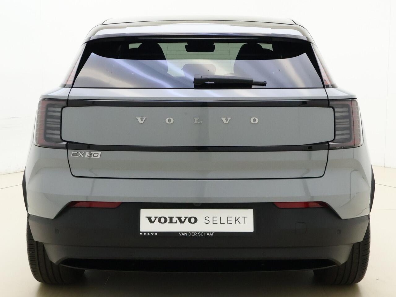 Volvo EX30 Twin Motor Performance Ultra 69 kWh | AWD | Stoel/- en stuurverwarming | Getinte ruiten achter | Elektr. voorstoelen