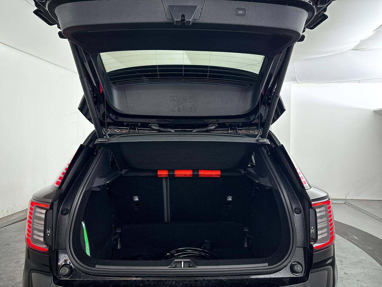 Volvo EX30 Single Motor Extended Range Plus 69 kWh | Parkeercamera | Harman Kardon