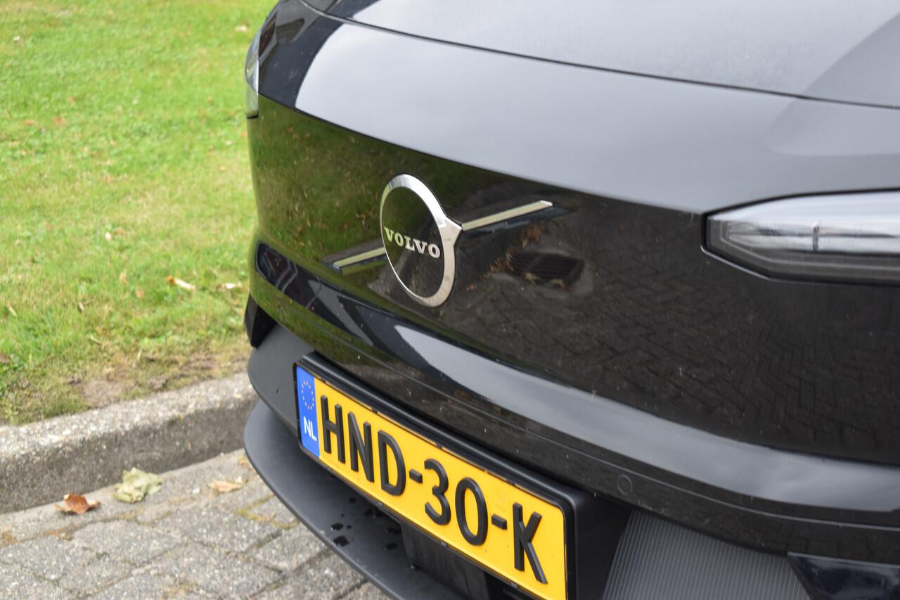 Volvo EX30 Extended Range Plus 69 kWh | ACC | H&K | Blis | Camera | 19'LMV Camera