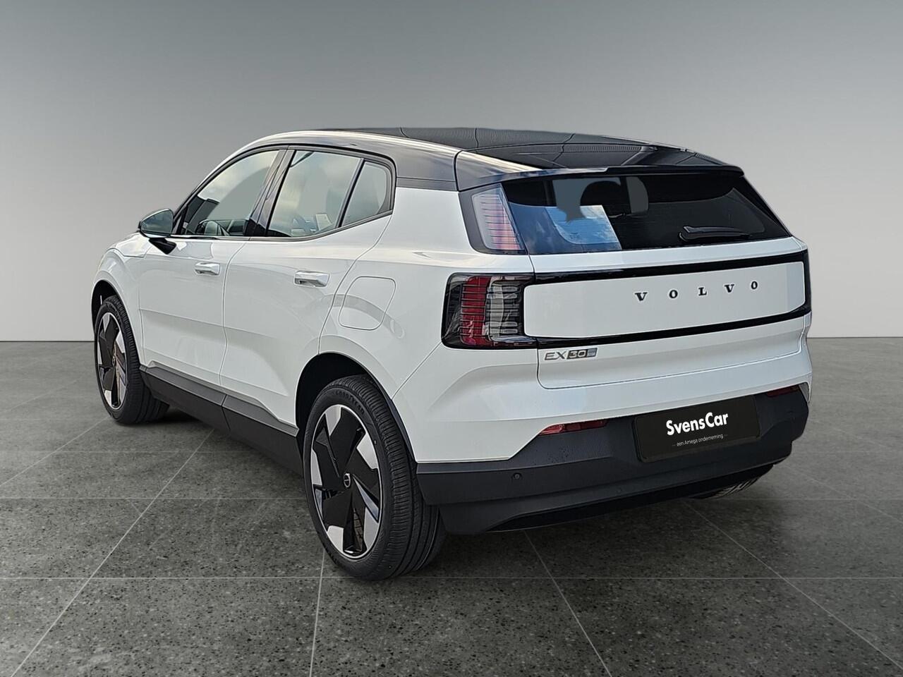 Volvo EX30 Single Motor Extended Range Plus 69 kWh | Stoelverwarming | Harman/Kardon | Keyless Entry | Sfeerverlichting |