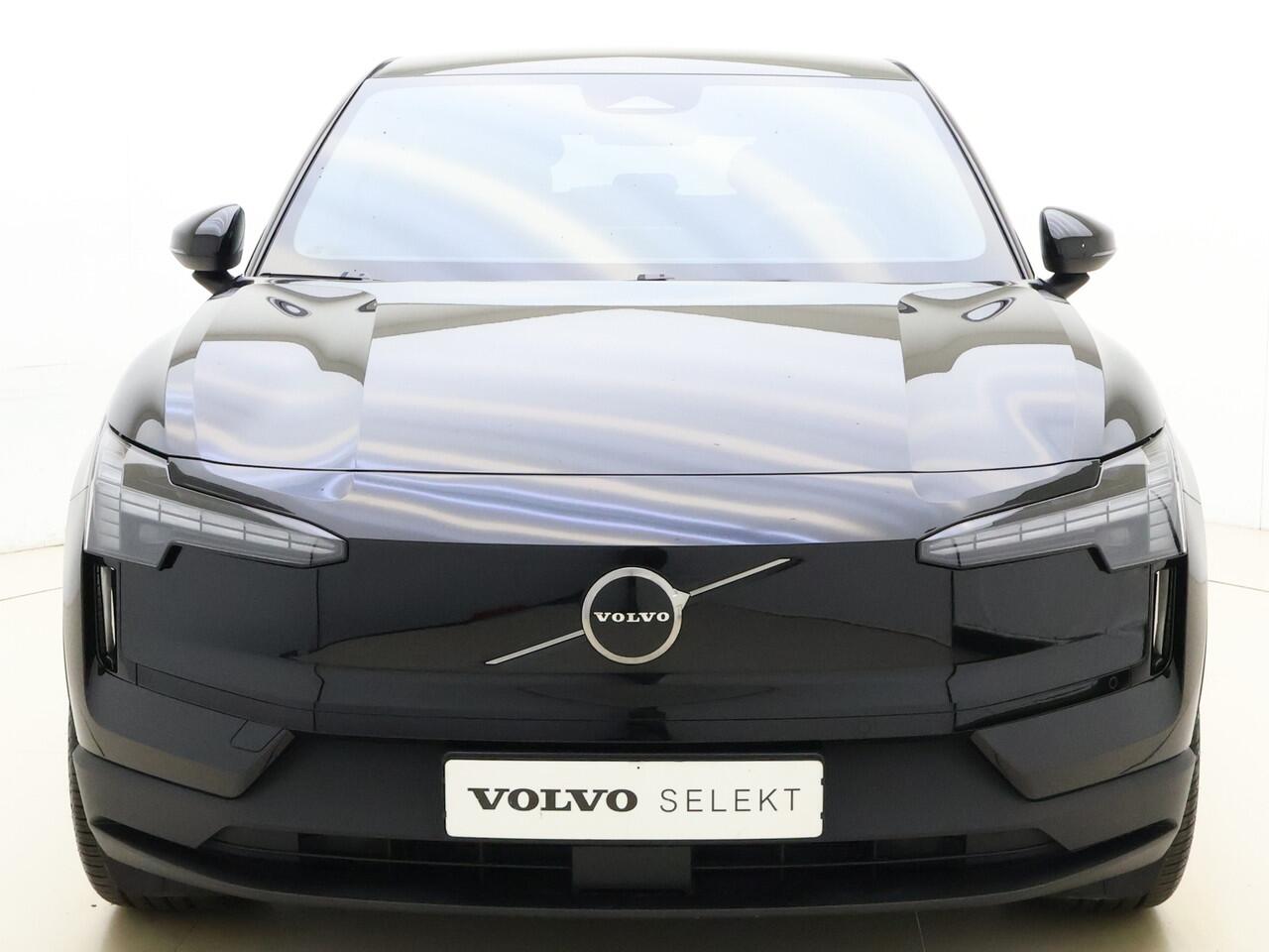 Volvo EX30 Extended Range Plus / DEMO DEAL / Getint glas / Adapt. Cruise / BLIS / Harman&Kardon / Keytag / PDC + Camera / El. Achterklep /