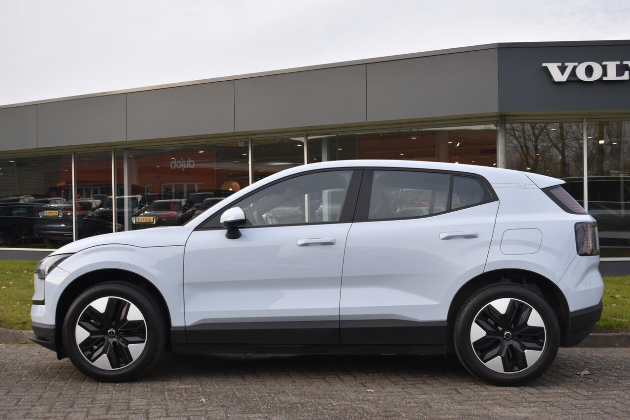 Volvo EX30 Extended Range 272PK Core 69 kWh | Trekhaak | SoH 98,5% | ACC | BLIS | Camera | 18"LMV |