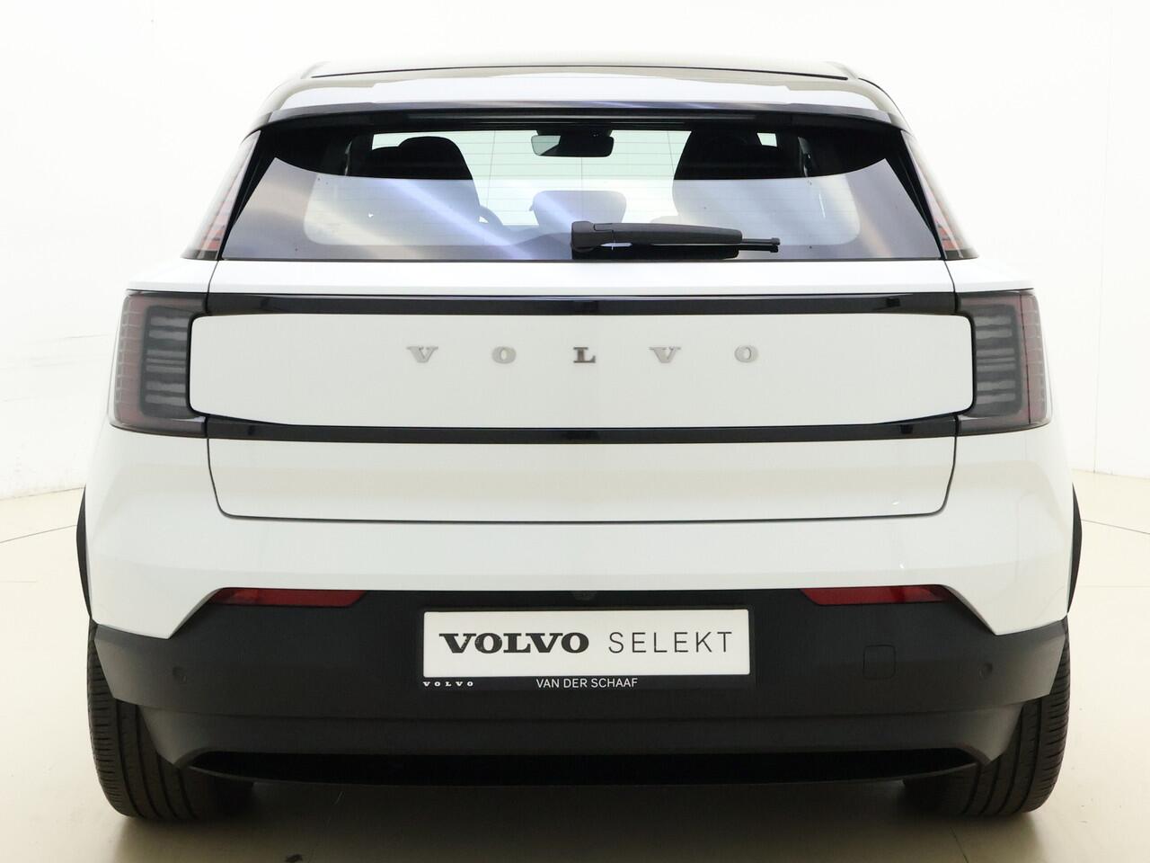 Volvo EX30 Extended Range Plus 69 kWh | BLIS | Keyless | H&K Audio | Adapt. Cruise | Camera | El. Achterklep |