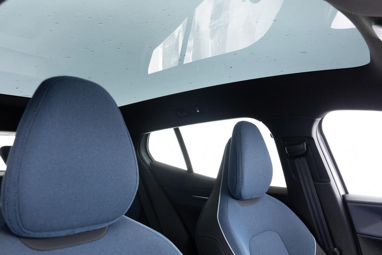 Volvo EX30 Twin Motor Performance Ultra 69 kWh ? 1e Eigenaar