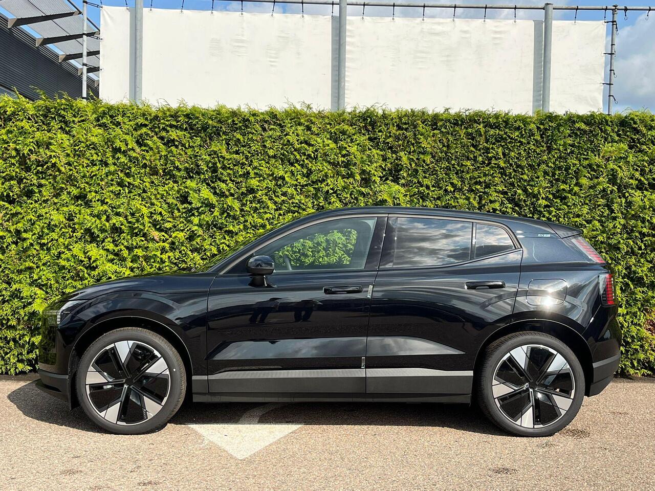 Volvo EX30 Single Motor Extended Range Plus 69 kWh | 20'' | nieuw uit voorraad | LAAGSTEPRIJS garantie