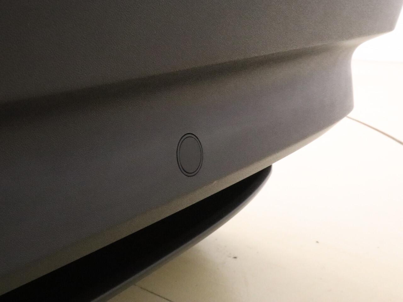 Volvo EX30 Extended Range Plus | All Season banden | Stoelverwarming | Extra getint glas