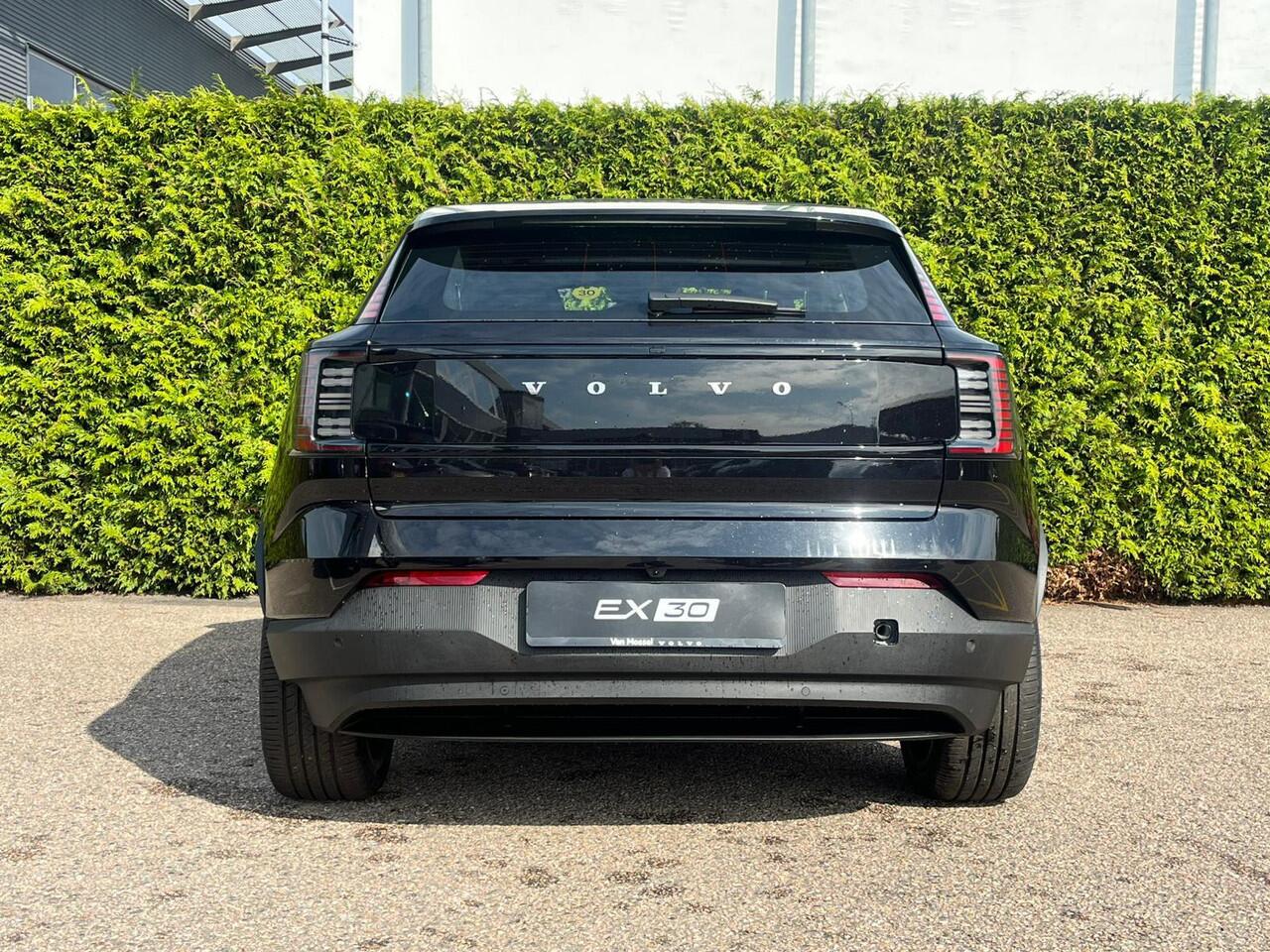 Volvo EX30 Single Motor Extended Range Plus 69 kWh | 20 inch Aero wielen | Nieuw uit voorraad | LAAGSTEPRIJS garantie