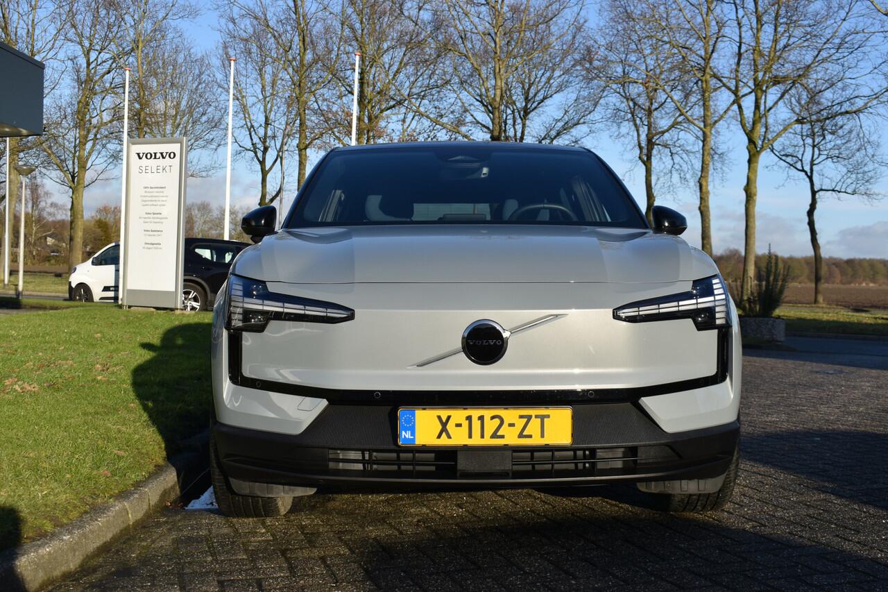 Volvo EX30 Extended Range 272PK Plus 69 kWh | Trekhaak | H&K | ACC | Blis | Getint glas | Camera