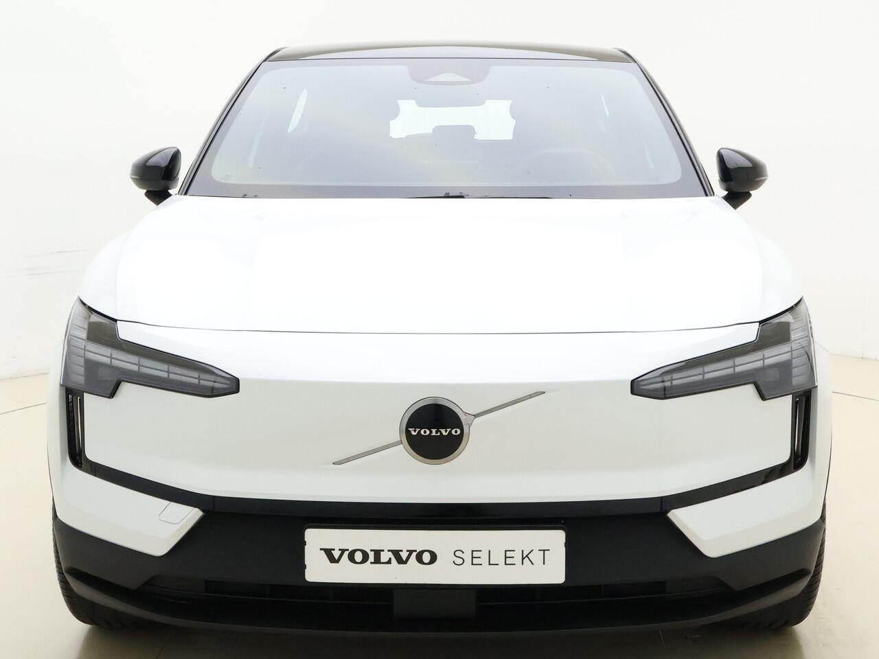 Volvo EX30 Extended Range Plus / El. Achterklep / Adapt. Cruise / BLIS / PDC + Camera /