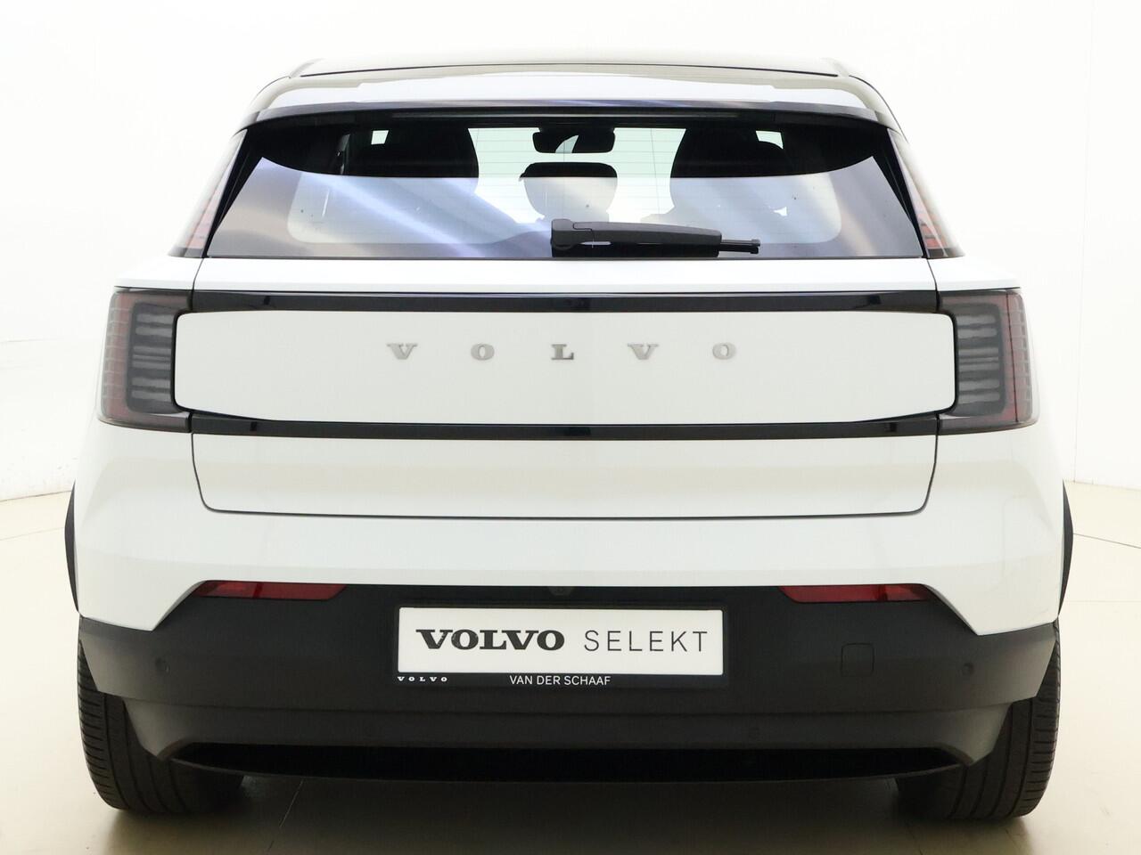 Volvo EX30 Extended Range Plus | All Season banden | Stoelverwarming | Extra getint glas