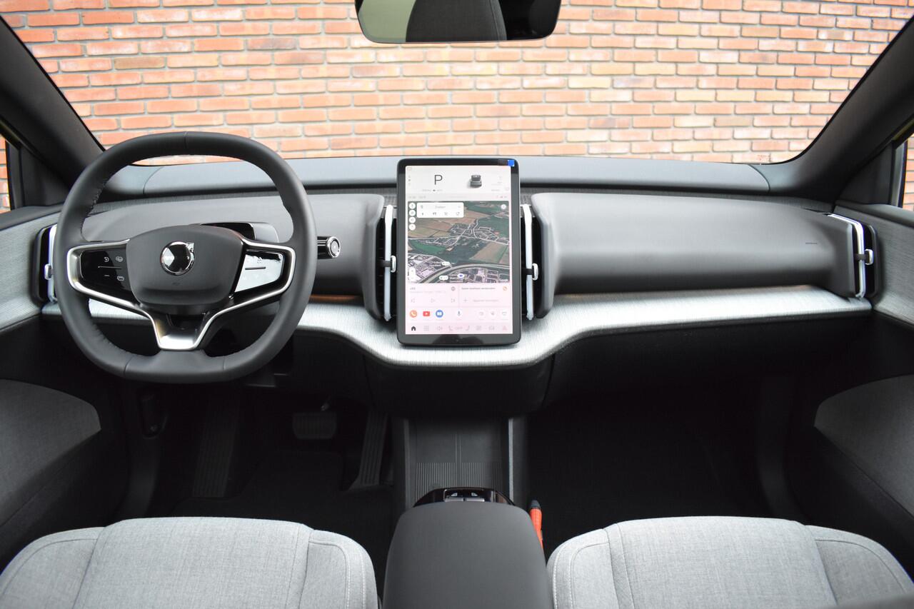 Volvo EX30 Twin Motor Performance 428PK Ultra | Full Options | 20'' | Climate | Getint glas | Black/Yellow Pack |