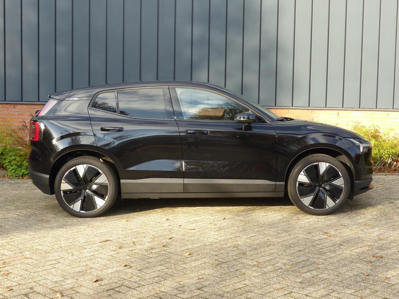 Volvo EX30 Single Motor Extended Range Plus 69 kWh |Climate| 20 inch|