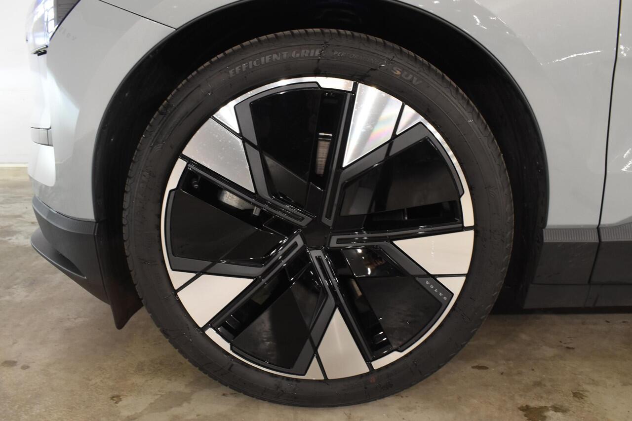 Volvo EX30 272PK Single Motor Extended Range Core / Adaptieve Cruise Control/ Climate Pack / Extra getint glas / Dodehoek Detectie / Parkeersensoren/ Achteruitrijcamera/ Warmtepomp/ Google Services/