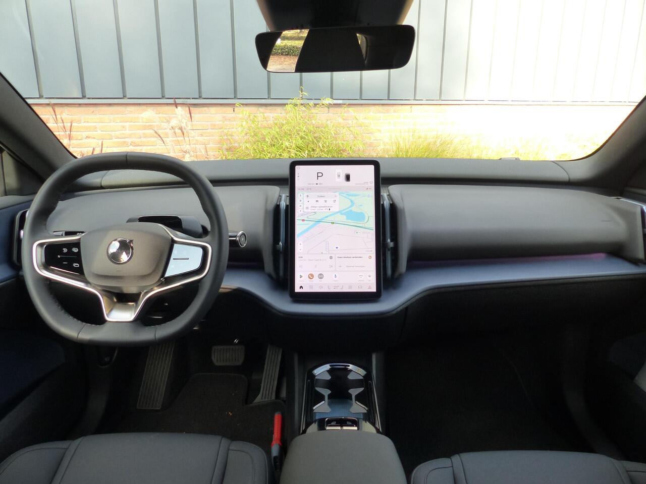 Volvo EX30 Single Motor Extended Range Plus 69 kWh |Climate| 20 inch|