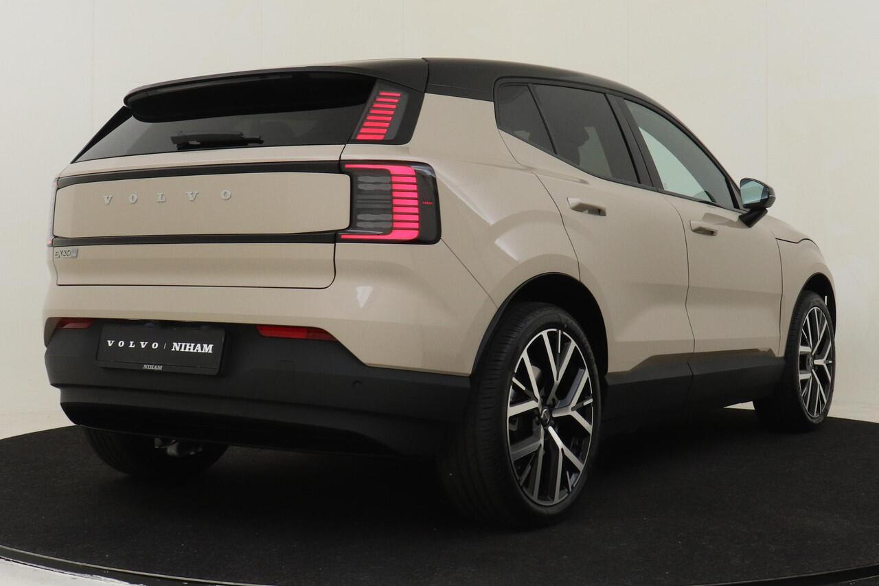 Volvo EX30 SINGLE MOTOR EXTENDED RANGE PLUS EUROPA 69 kWh -PANO.DAK|ELEK.STOELEN|HARMAN/KARDON|PRIVACY.GLAS|20"|LEDER