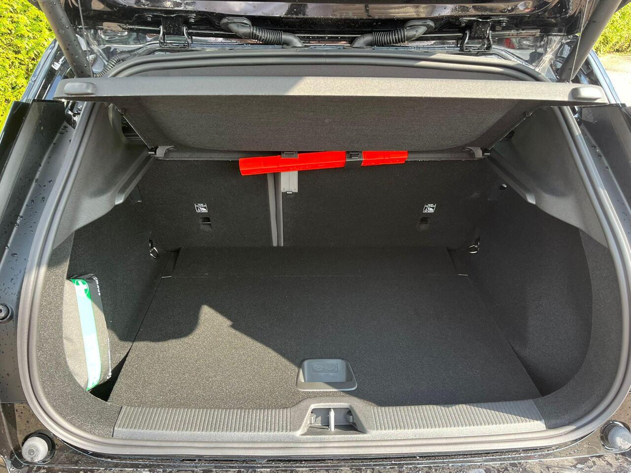 Volvo EX30 Single Motor Extended Range Plus 69 kWh | nieuw uit voorraad | LAAGSTEPRIJS garantie