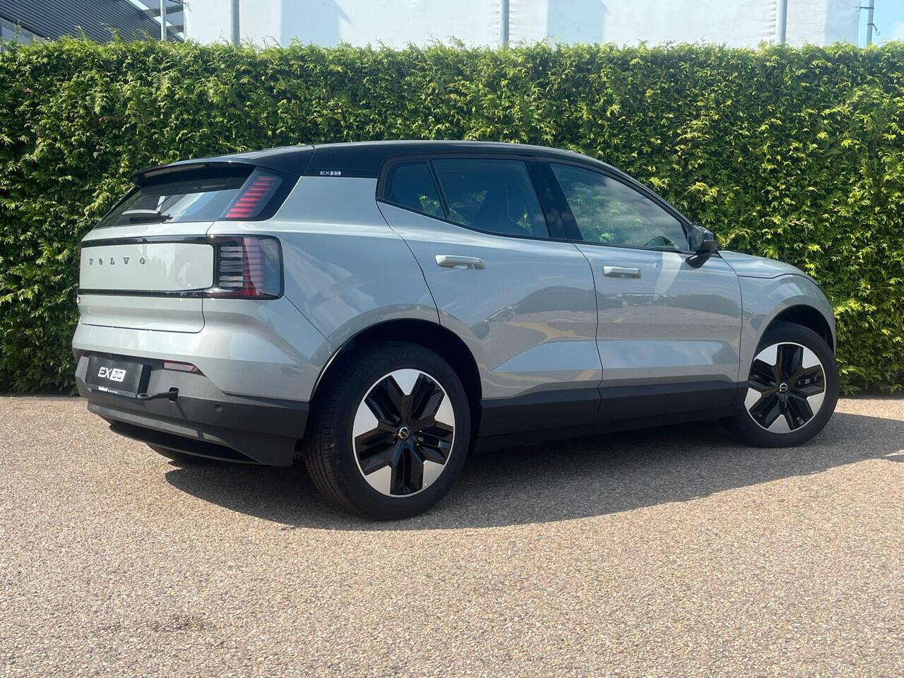 Volvo EX30 Single Motor Plus 51 kWh | nieuw uit voorraad | LAAGSTEPRIJS garantie |