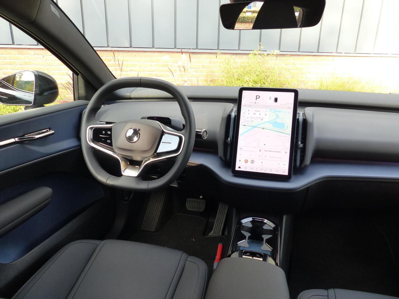 Volvo EX30 Single Motor Extended Range Plus 69 kWh |Climate| 20 inch|