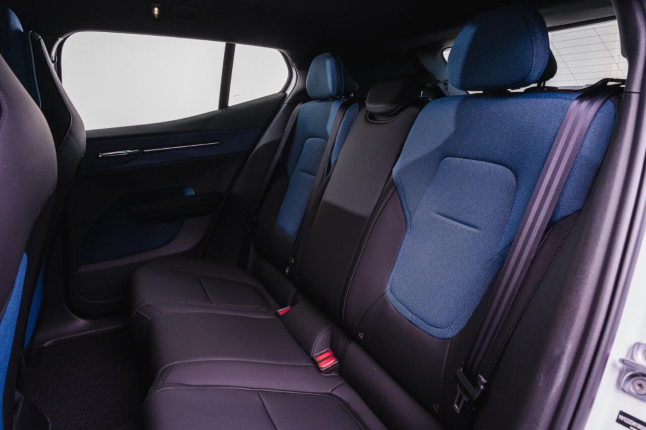 Volvo EX30 Core, Single Engine, Crystal White