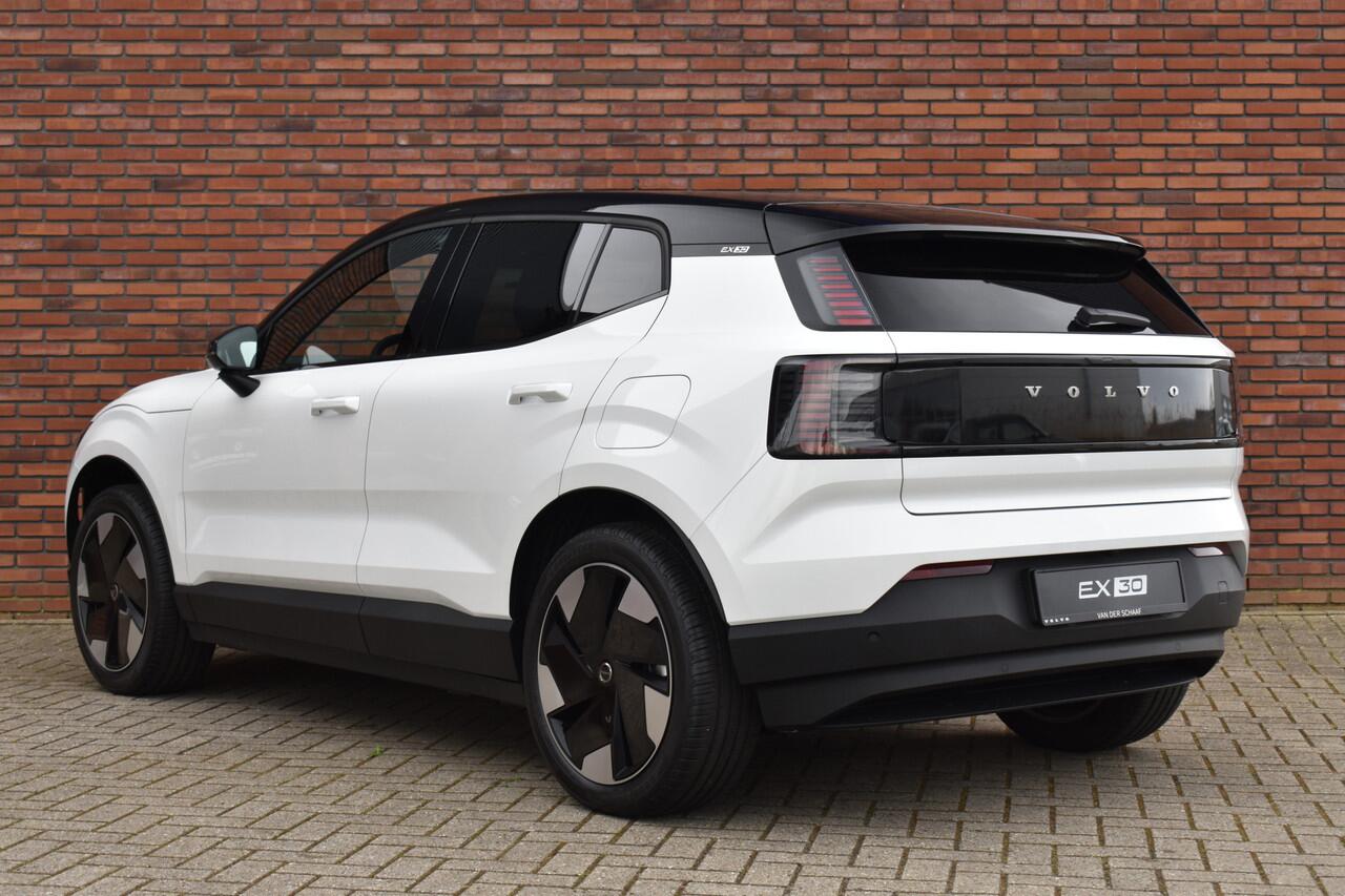 Volvo EX30 Extended Range 272PK Plus | Black Pack | Harman/Kardon |