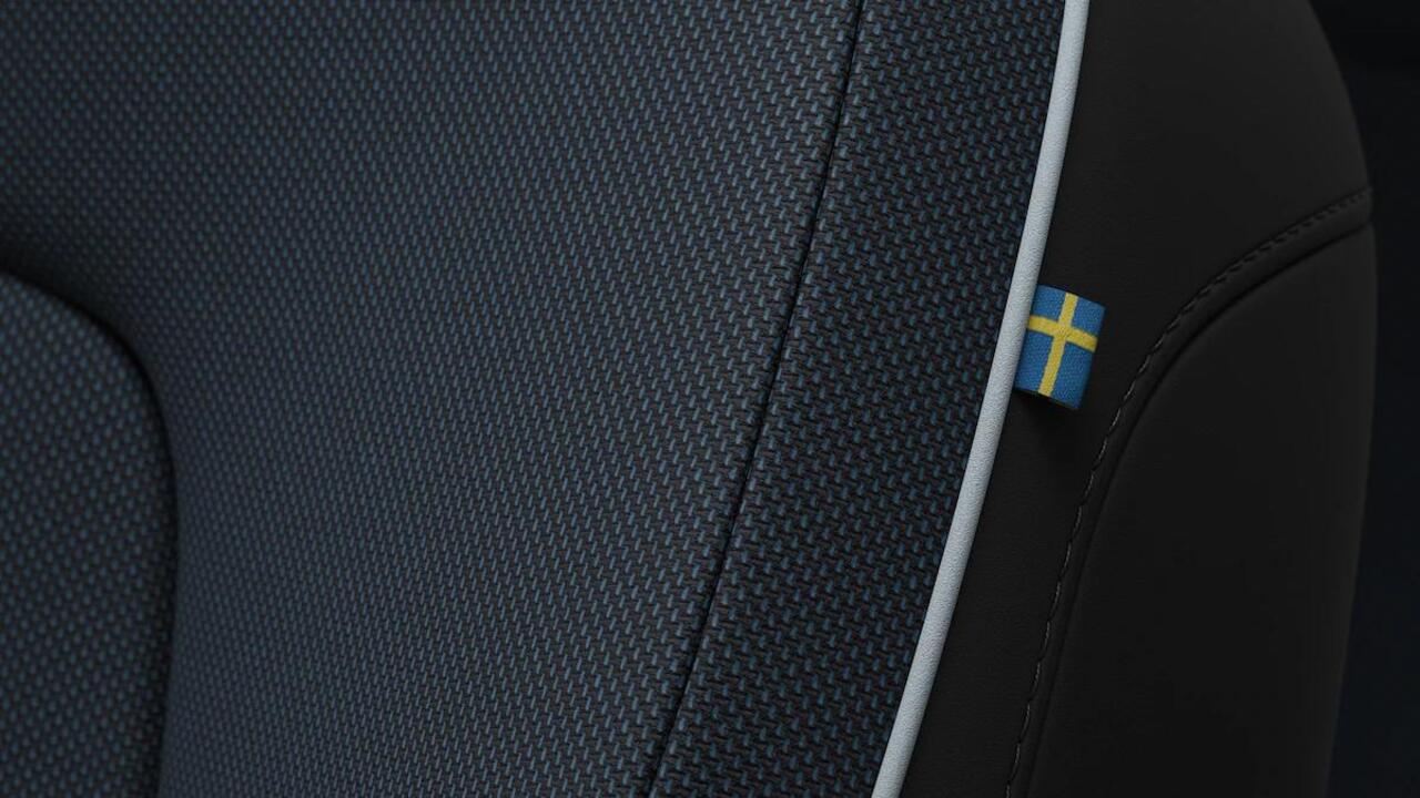 Volvo EX30 Single Motor Extended Range Europa 69 kWh | Verwacht Dec. 2025 | 17% Bijtelling | Elektrisch Verstelbare Voorstoelen | Stoel & Stuurverwarming | Harman Kardon Premium Audio | Elektrische Kofferbak |