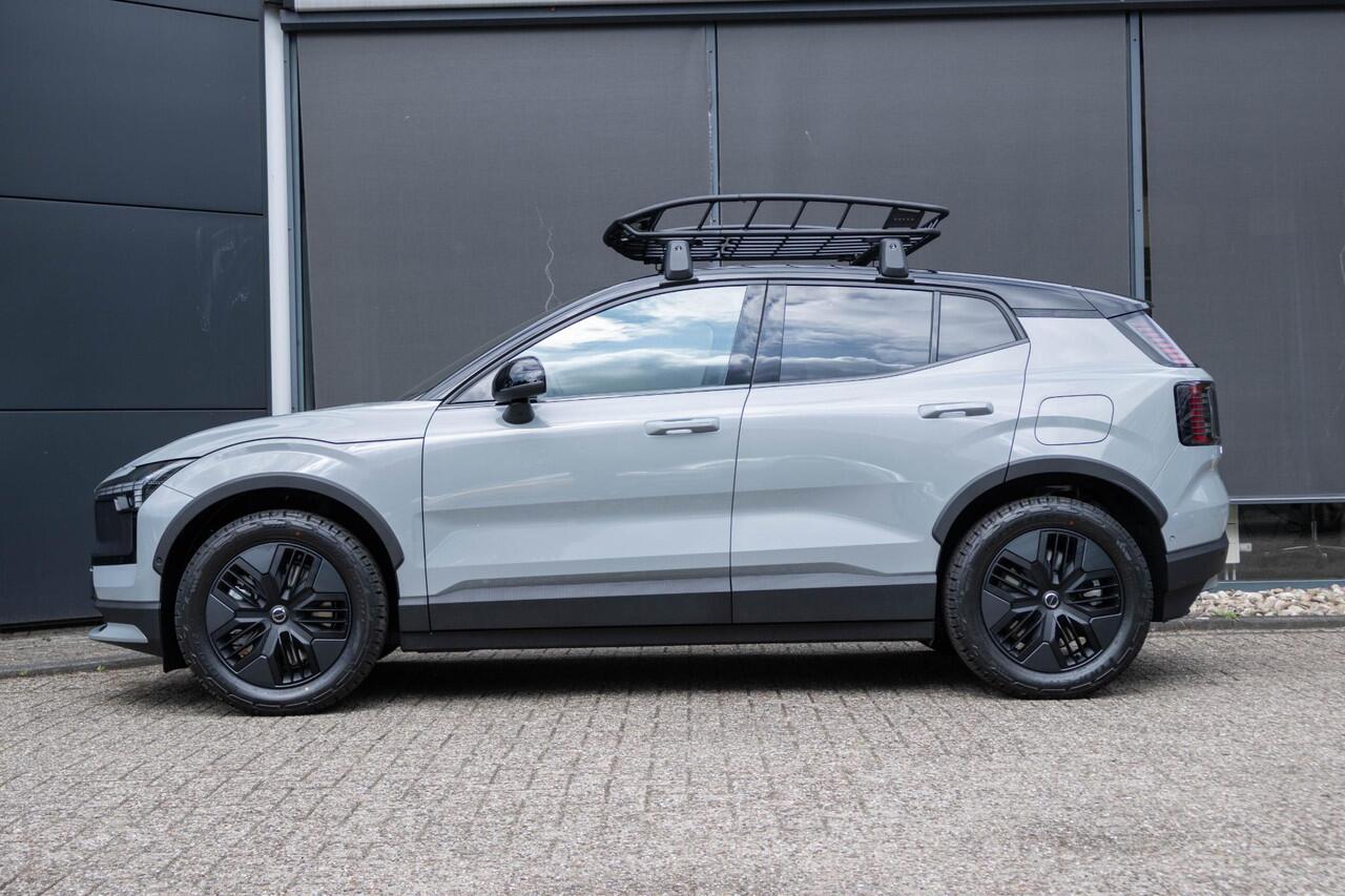 Volvo EX30 Cross Country Twin Motor Performance Ultra 69 kWh Panoramadak | Google Navigatie | Verwarmbare voorstoelen | Elektrische Stoelverstelling | 360 graden camera | Cross Country Experience-pakket |