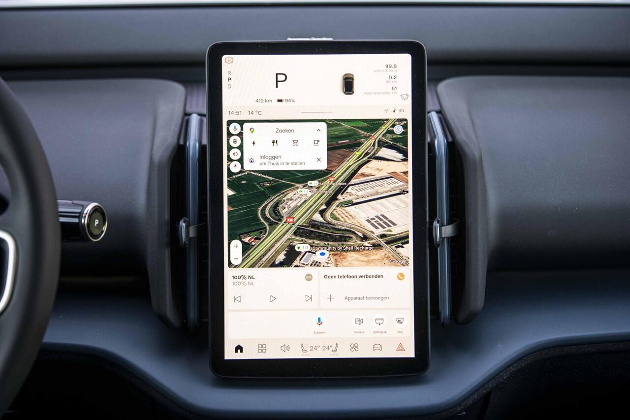 Volvo EX30 Cross Country Twin Motor Performance Ultra | Martini Editie | 4x4 | Adaptieve Cruise | Stoel-/Stuurverwarming | Keyless | 360 Camera | Panoramadak | Elektr. Stoelen | Harman Kardon Audio | Elek. Achterklep | Getint Glas