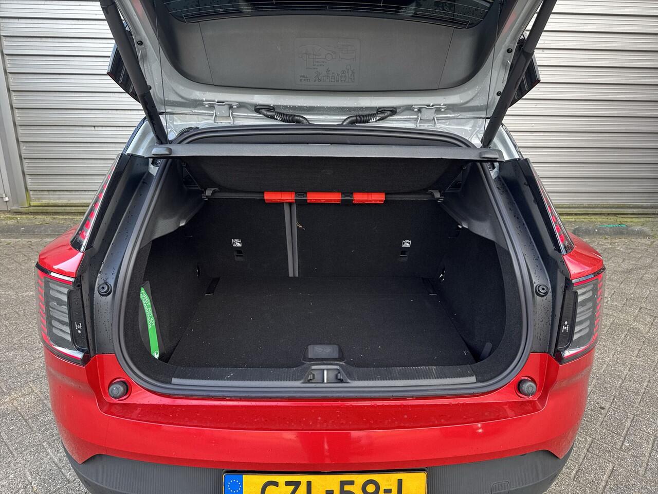 Volvo EX30 Extended Range Ultra / Alleen bij Jacob Schaap / Velgen 21" Everlast / Fusion RED Wrap / Verlaagd /