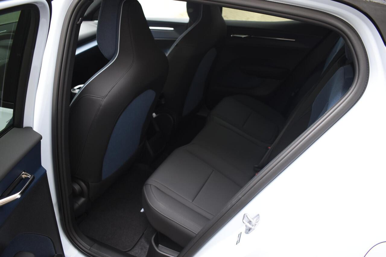 Volvo EX30 272PK Single Motor Extended Range Plus 69 kWh / Climate pack / Cloud Blue / 20 Inch Velgen