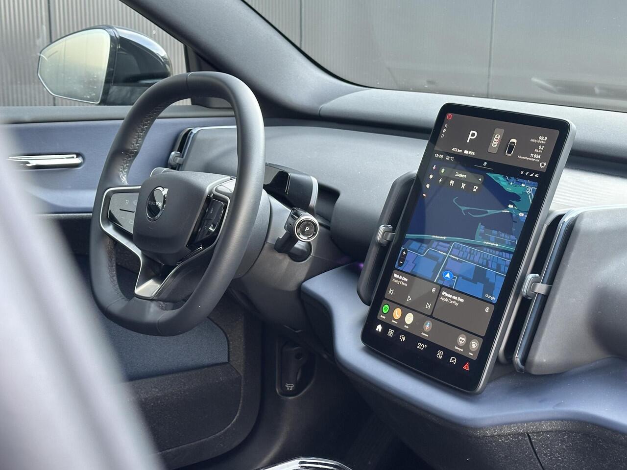 Volvo EX30 Single Motor Extended Range Plus 69 kWh / Harman/Kardon / adaptive cruise / elek. kofferbak / extra getint glas / range 475 km