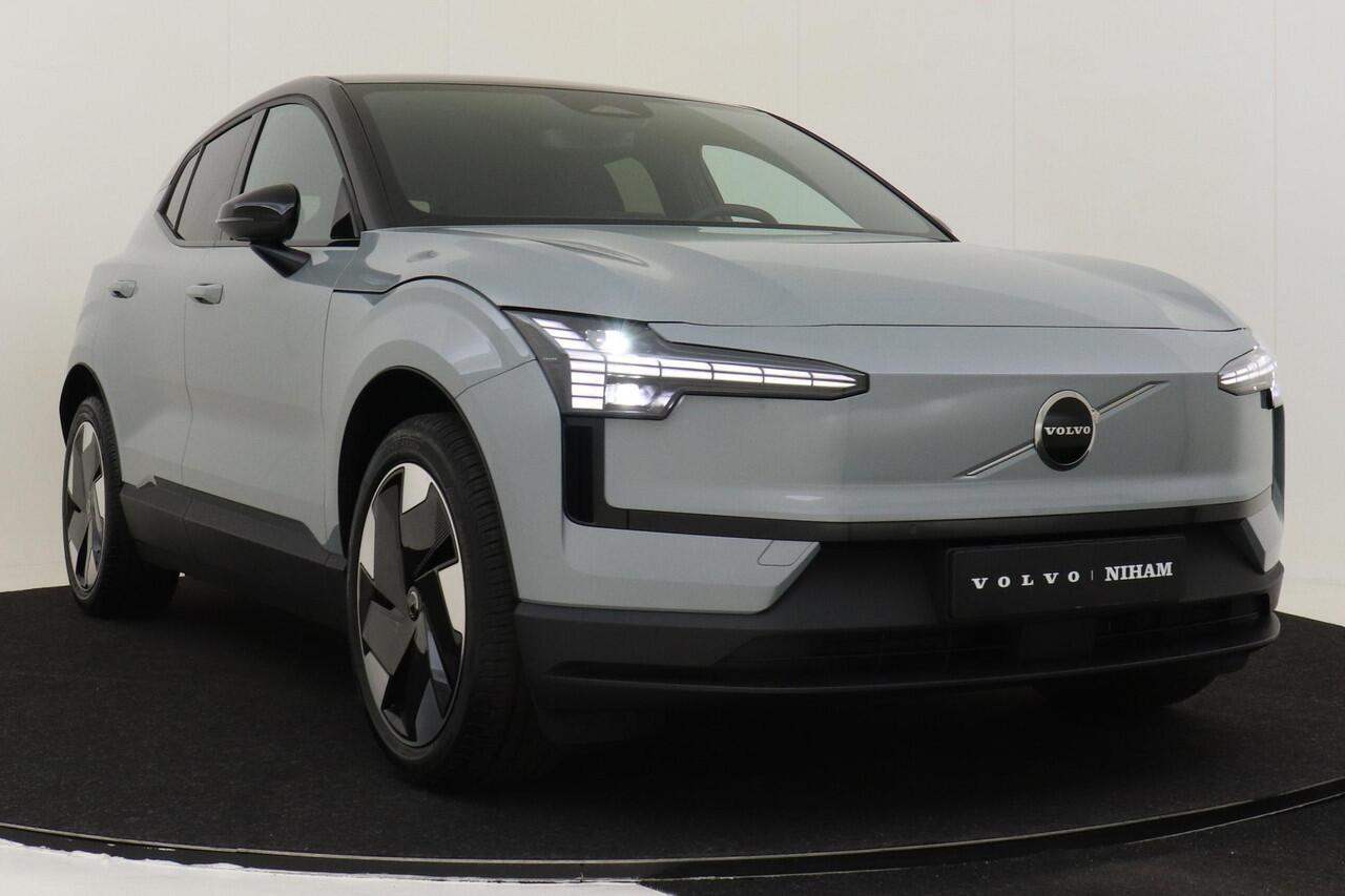 Volvo EX30 SINGLE MOTOR EXTENDED RANGE PLUS 69 kWh -CLIMATE|CARPLAY|CAMERA|ADAP.CRUISE|HARMAN/KARDON|GETINT.GLAS