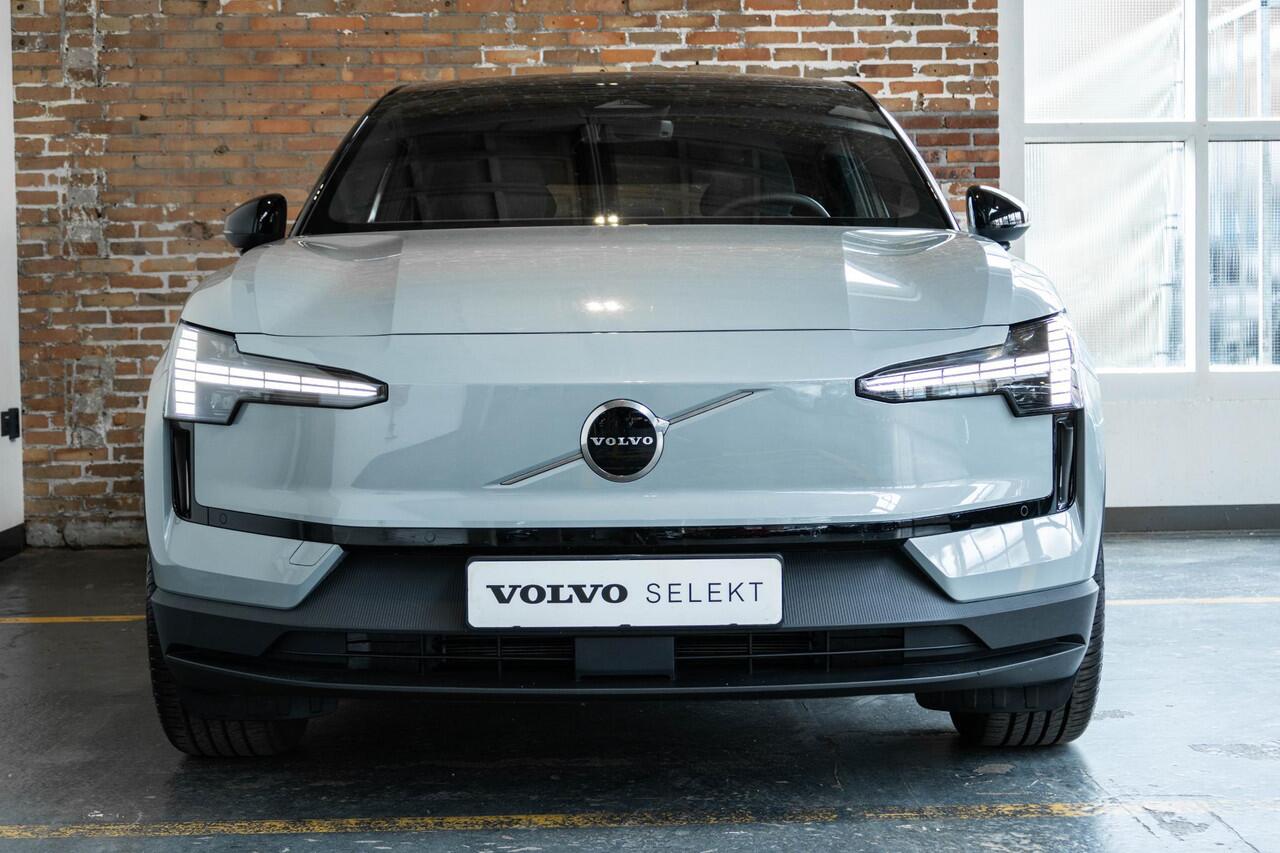 Volvo EX30 Single Motor Extended Range Plus 69 kWh | | Getint Glas Achter | Adaptieve Cruise Control | Keyless Entry | Parkeersensoren | Dodehoekdetectie Met Correctie | Apple Carplay/Android Auto | Rijstrooksensor Met Correctie