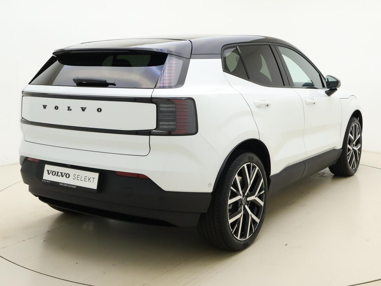 Volvo EX30 Twin Motor Performance Ultra Europa Sport / WOOL BLEND / 20" 5-Y-SPAAKS / BLACK PACK / GETINT GLAS /