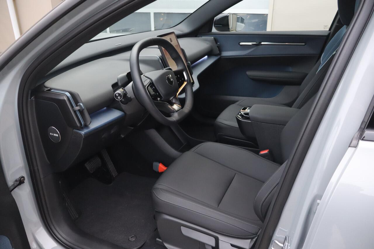 Volvo EX30 Single Motor Extended Range Plus 69 kWh -NL- Auto!! Harmon Kardon I Stoel+Stuur verw I Camera