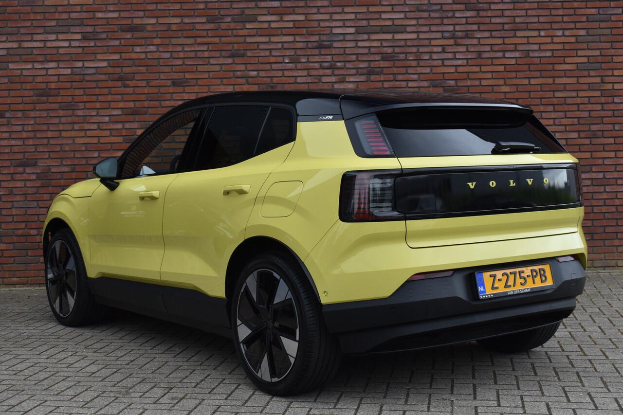 Volvo EX30 Twin Motor Performance 428PK Ultra | Full Options | 20'' | Climate | Getint glas | Black/Yellow Pack |