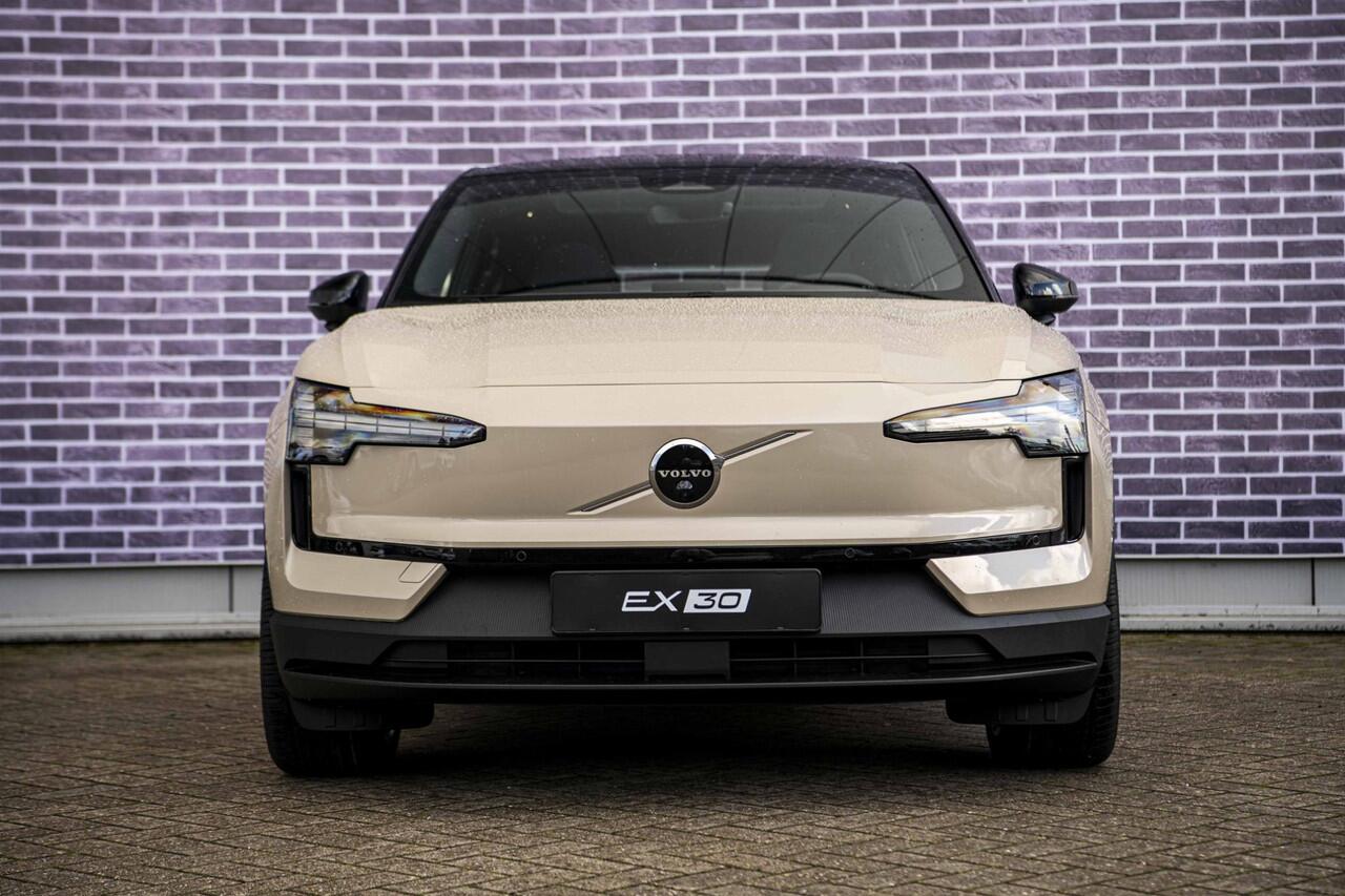 Volvo EX30 Single Motor Extended Range Ultra 69 kWh | Panoramadak | 360 camera | 22KW Lader | Park Assist Pilot | Power Seats |