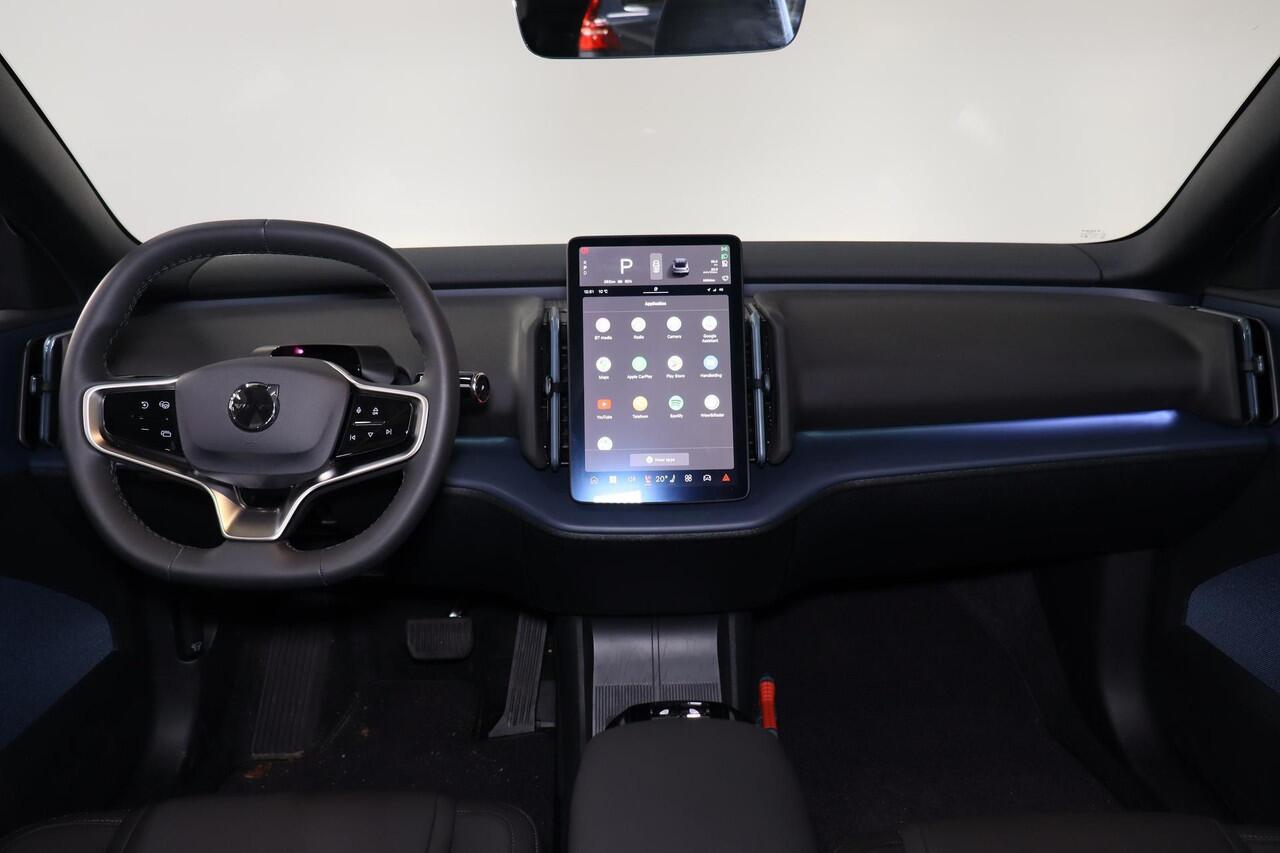 Volvo EX30 Single Motor Extended Range Plus 69 kWh - Adaptive Cruise Control - Climate pack - Parkeercamera achter - Elektrisch bedienbare voorstoelen - Verwarmde voorstoelen & stuur - Parkeersensoren voor & achter - Draadloze tel. lader - Extra getint glas - 20' LM